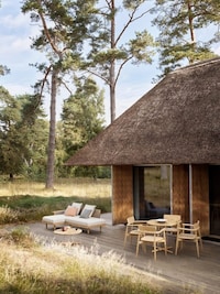 Kite-Inspired Outdoor Furniture Image 3