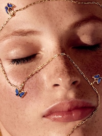 Timeless Nature-Inspired Jewelry Capsules Image 3