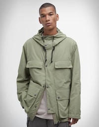 Summer-Suited Jacket Designs Image 3