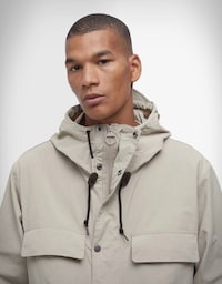 Summer-Suited Jacket Designs Image 6