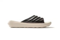 Summer-Ready Supportive Slides Image 2