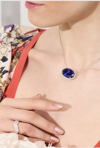 Vibrant High-End Jewelry Collections Image 4