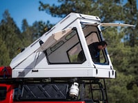 Overland Hardshell Rooftop Campers Image 3
