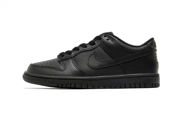 Triple Black Leather Sneakers