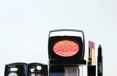 Floral High-End Makeup Capsules