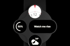 Minimalist Multi-Display Smartwatches