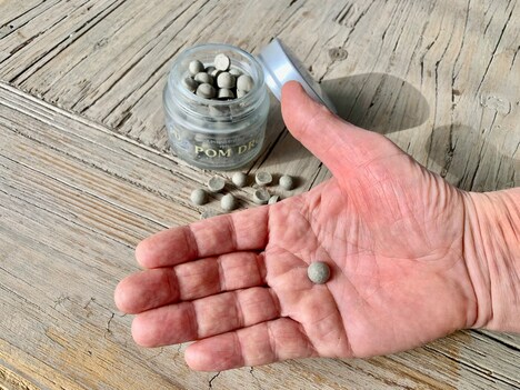 Pellet-Form Hair Clays