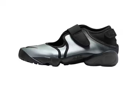 Metallic-Tinged Split-Toe Footwear