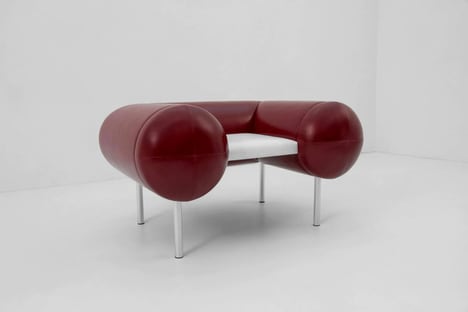 Low-Lying Profile Cushioned Seating