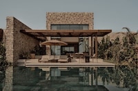 Luxurious Exclusive Wellness Retreats