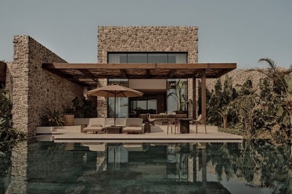 Luxurious Exclusive Wellness Retreats