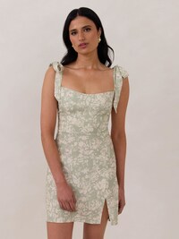 Sustainable Summer Dresses Image 2