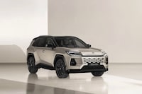 Next-Generation PHEV SUVs Image 2