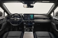 Next-Generation PHEV SUVs Image 4