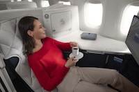 Hotel-Grade In-Flight Mattresses Image 4