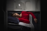 Hotel-Grade In-Flight Mattresses Image 5