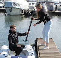 Slender Battery-Powered Outboard Motors Image 6