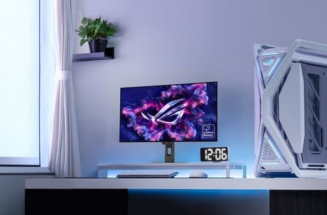 Glossy OLED Monitors