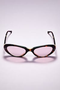 Foldable Fashionable Eyewear Capsules Image 2