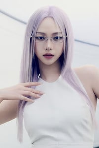 Foldable Fashionable Eyewear Capsules Image 4