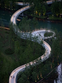 Ring-Shaped Open-Air Amphitheaters Image 3