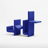 Dynamic Storage-Display Shelves