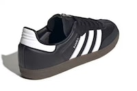 Minimal Collaborative Leather Sneakers Image 2