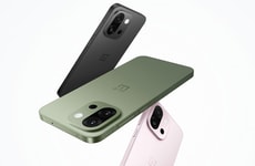 Diminutive Flagship Smartphones