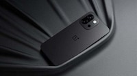 Diminutive Flagship Smartphones Image 2