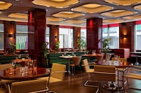 Glossy Ceramic-Pillared Restaurant Designs Image 3