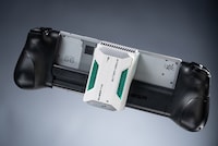 Mobile-Compatible Game Controllers Image 2