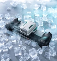 Mobile-Compatible Game Controllers Image 4