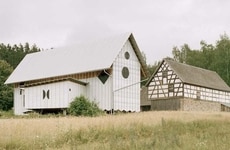 Barn-Style Teaching Buildings