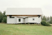 Barn-Style Teaching Buildings Image 3