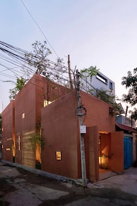 Terracotta Pot-Inspired Vietnam Homes