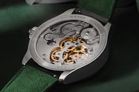 Glam Gradient Effect Timepieces Image 4