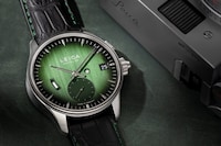 Glam Gradient Effect Timepieces Image 5