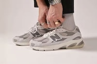 Minimal Greyscale Lifestyle Sneakers Image 1