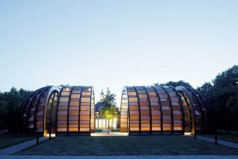 Segmented Lightflow Art Pavilions