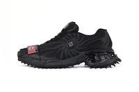 Distinct Performance Sneaker Models Image 3
