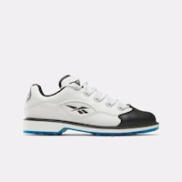 Comfort-Forward Golf Shoes Image 2