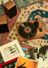 Modern Vintage-Inspired Turntables Image 2