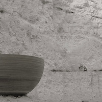 Expandable Spherical Monolithic Urns Image 2