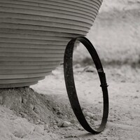 Expandable Spherical Monolithic Urns Image 3