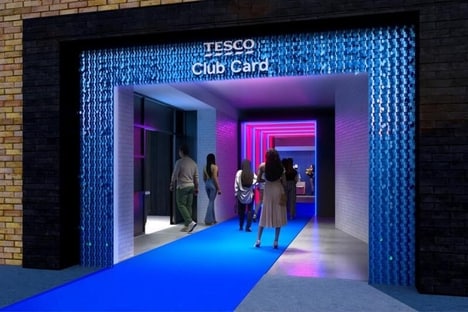 Throwback Cardholder Pop-Ups