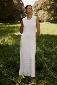 Resort-Ready Apparel Collections Image 3