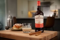 Cinnamon Bun Liqueurs Image 2