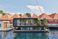 Two-Storey Contemporary Houseboats Image 1