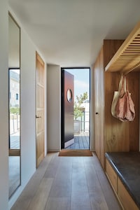 Two-Storey Contemporary Houseboats Image 2