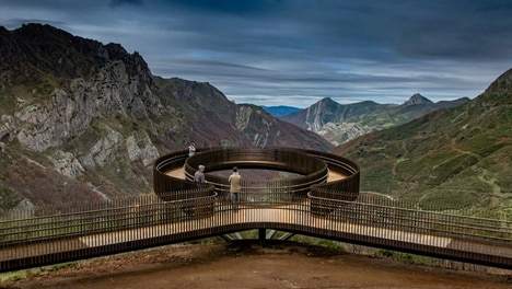 Spanish Mountain Pass Lookouts